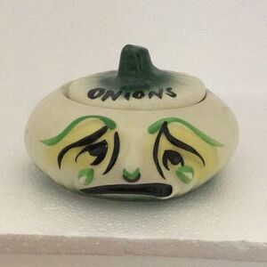 Vintage ceramic crying onion condiment canister